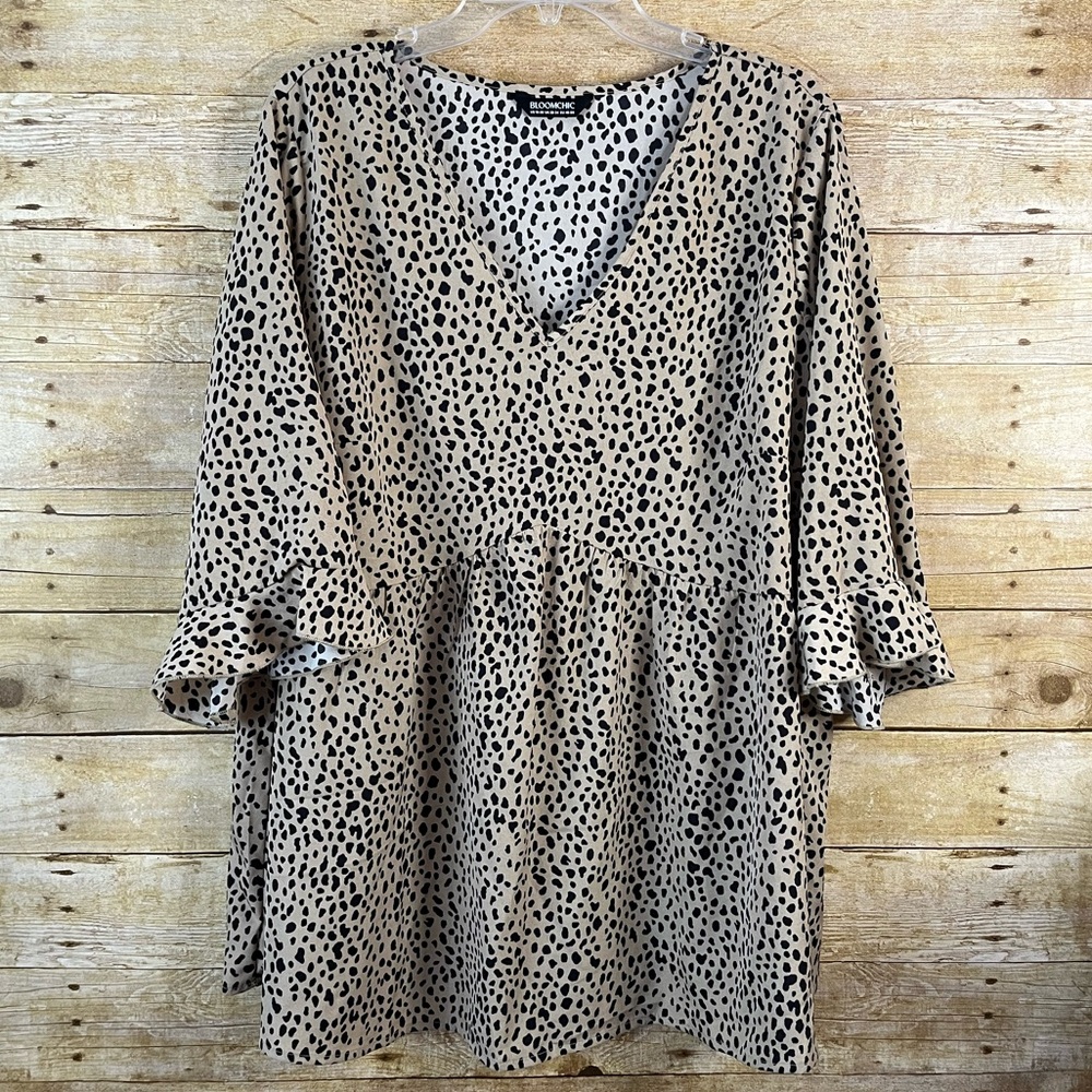 BloomChic Women’s Leopard Print Ruffled Detail V-Neck Blouse Size 18-20W EUC